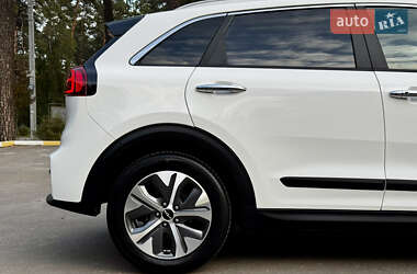 Внедорожник / Кроссовер Kia Niro 2022 в 