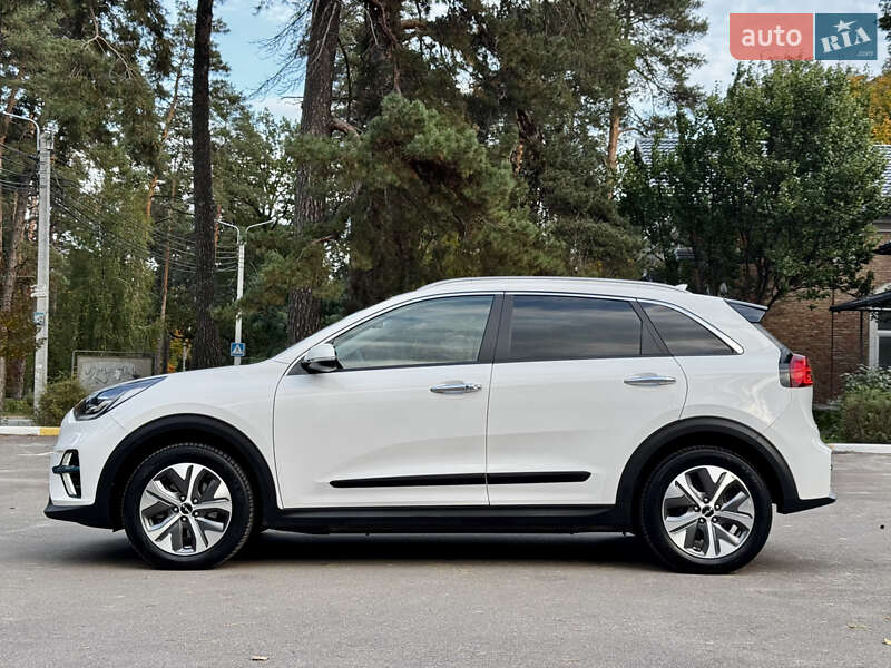 Внедорожник / Кроссовер Kia Niro 2022 в Киеве