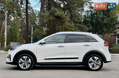 Внедорожник / Кроссовер Kia Niro 2022 в 