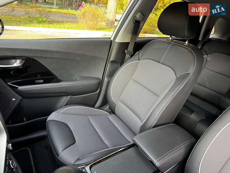Внедорожник / Кроссовер Kia Niro 2022 в Киеве