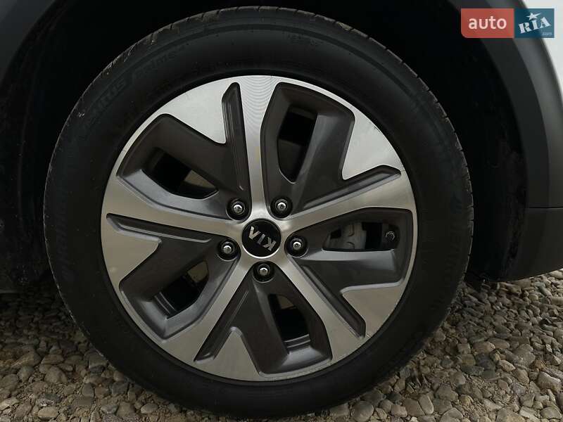 Внедорожник / Кроссовер Kia Niro 2021 в Львове