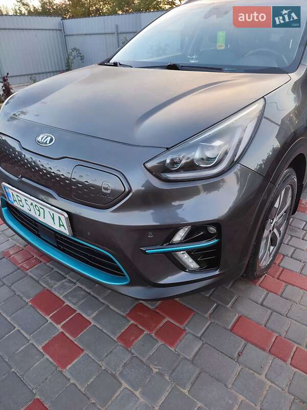 Позашляховик / Кросовер Kia Niro 2018 в 