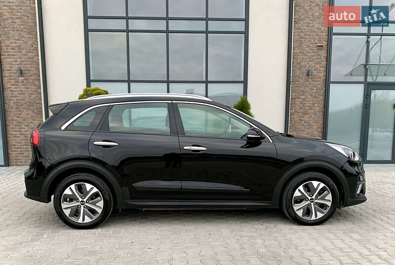 Позашляховик / Кросовер Kia Niro 2021 в Тернополі