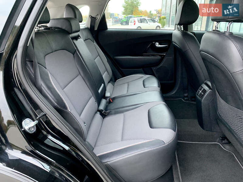 Позашляховик / Кросовер Kia Niro 2021 в Тернополі