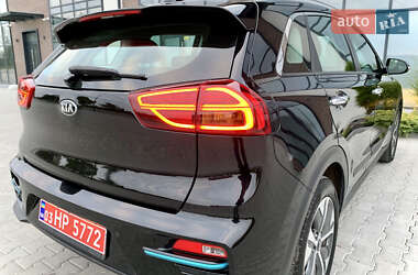 Позашляховик / Кросовер Kia Niro 2021 в 