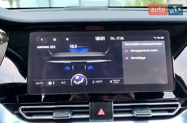 Позашляховик / Кросовер Kia Niro 2021 в 