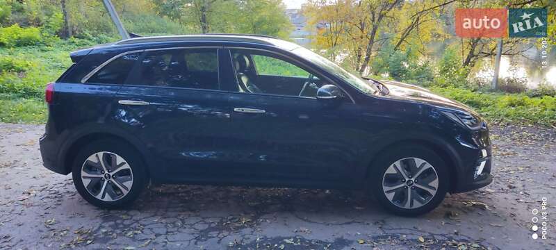 Позашляховик / Кросовер Kia Niro 2020 в Городку