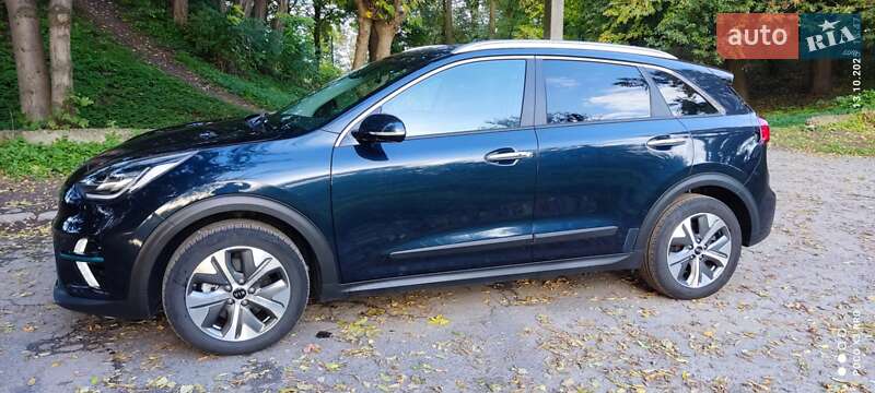 Позашляховик / Кросовер Kia Niro 2020 в Городку