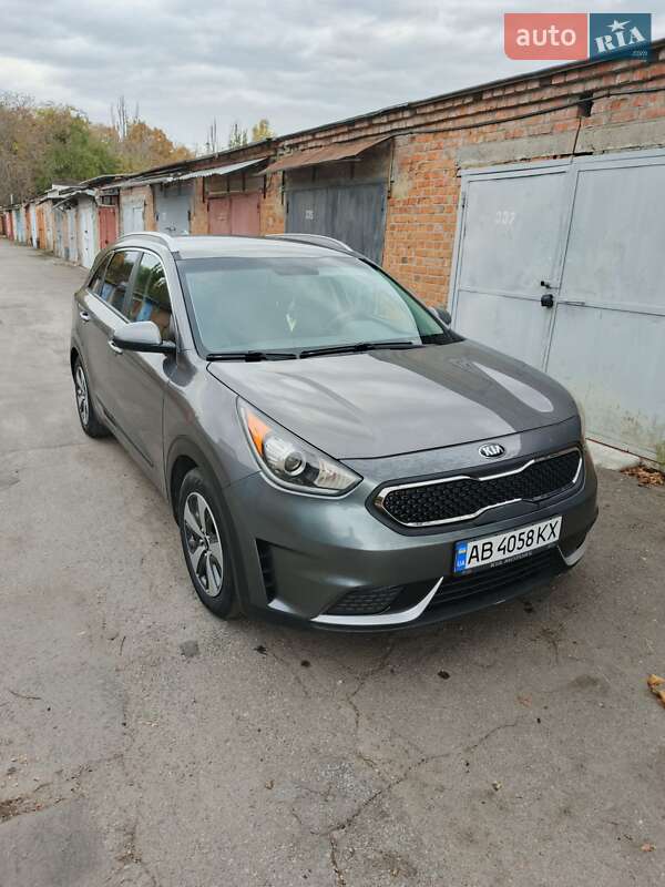 Внедорожник / Кроссовер Kia Niro 2017 в Виннице фото 7 Внедорожник / Кроссовер Kia Niro 2017 в Виннице