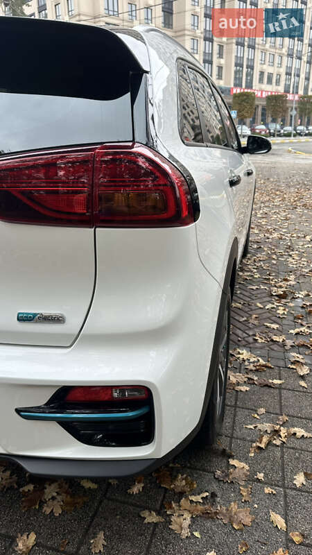 Внедорожник / Кроссовер Kia Niro 2020 в Ирпене