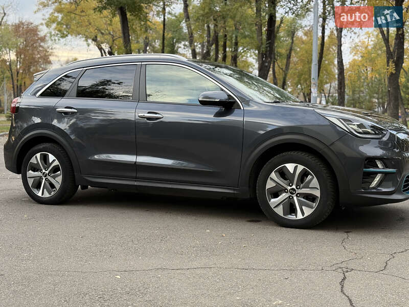 Внедорожник / Кроссовер Kia Niro 2020 в Кривом Роге