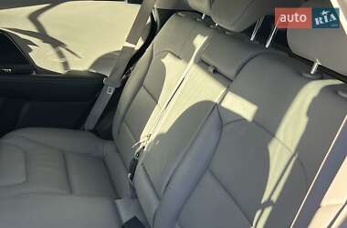 Позашляховик / Кросовер Kia Niro 2018 в  фото 41 Позашляховик / Кросовер Kia Niro 2018 в
