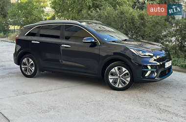 Позашляховик / Кросовер Kia Niro 2019 в 