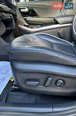 Позашляховик / Кросовер Kia Niro 2019 в 