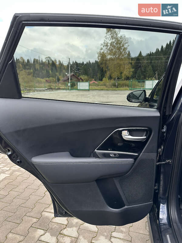 Внедорожник / Кроссовер Kia Niro 2019 в Львове