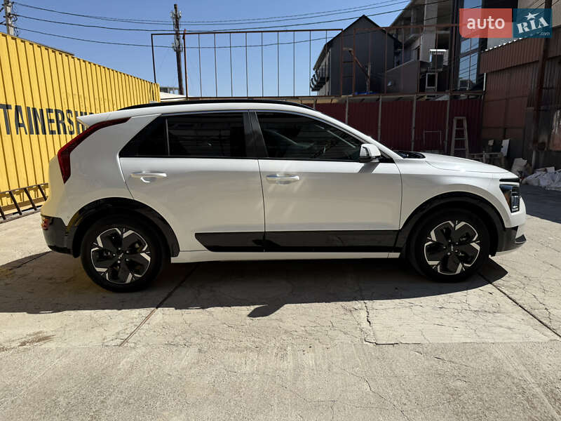 Позашляховик / Кросовер Kia Niro 2023 в Умані