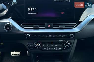 Внедорожник / Кроссовер Kia Niro 2022 в 