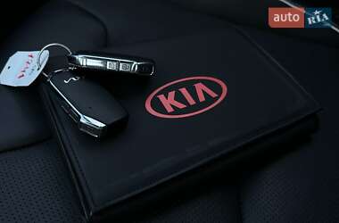 Внедорожник / Кроссовер Kia Niro 2022 в 