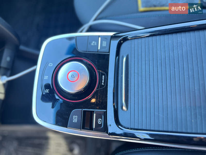 Внедорожник / Кроссовер Kia Niro 2019 в Львове