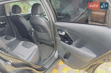 Внедорожник / Кроссовер Kia Niro 2021 в 