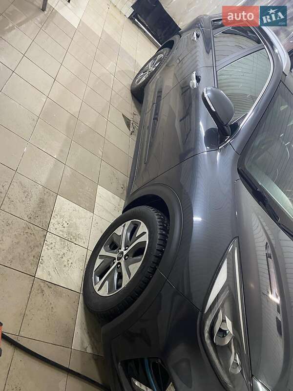 Внедорожник / Кроссовер Kia Niro 2019 в Нежине фото 5 Внедорожник / Кроссовер Kia Niro 2019 в Нежине