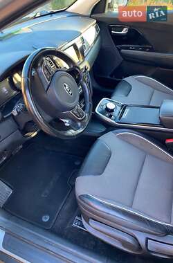 Внедорожник / Кроссовер Kia Niro 2019 в 
