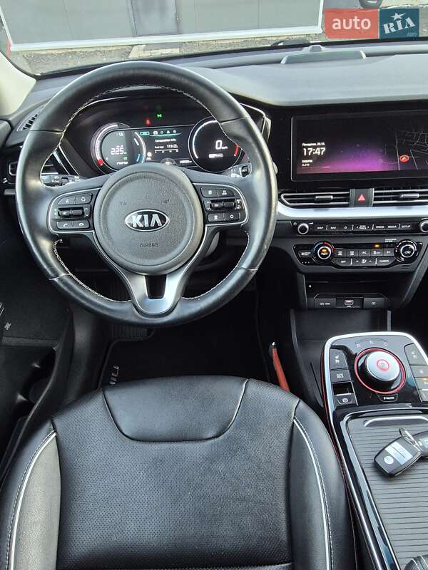 Позашляховик / Кросовер Kia Niro 2020 в Луцьку