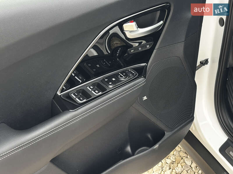 Позашляховик / Кросовер Kia Niro 2020 в Львові фото 23 Позашляховик / Кросовер Kia Niro 2020 в Львові