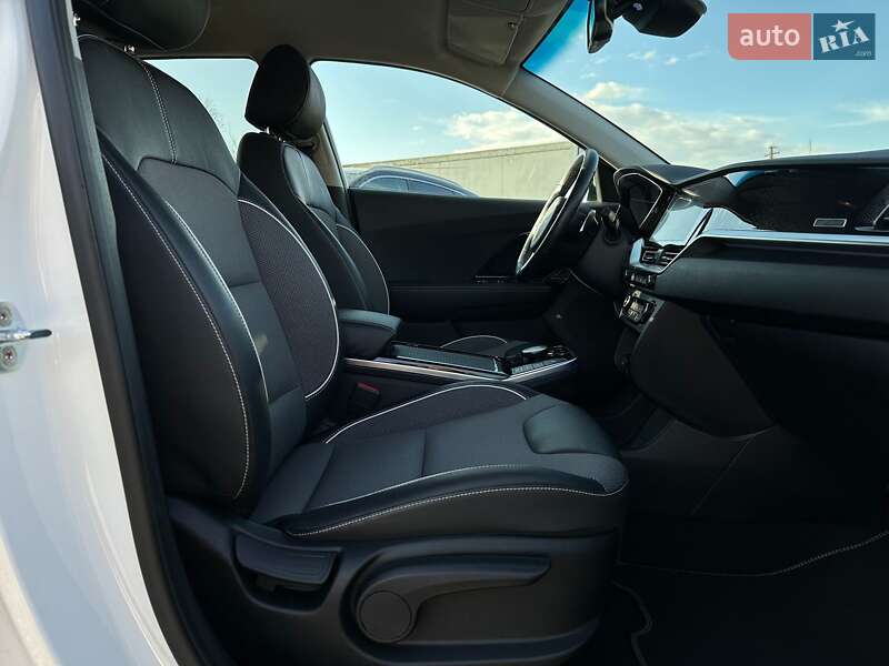 Позашляховик / Кросовер Kia Niro 2022 в Львові фото 96 Позашляховик / Кросовер Kia Niro 2022 в Львові