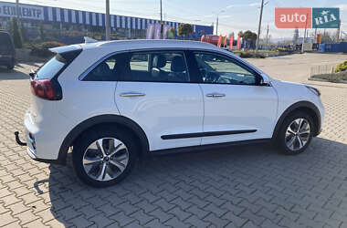 Позашляховик / Кросовер Kia Niro 2021 в 