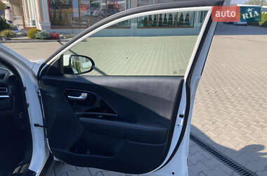 Позашляховик / Кросовер Kia Niro 2021 в 
