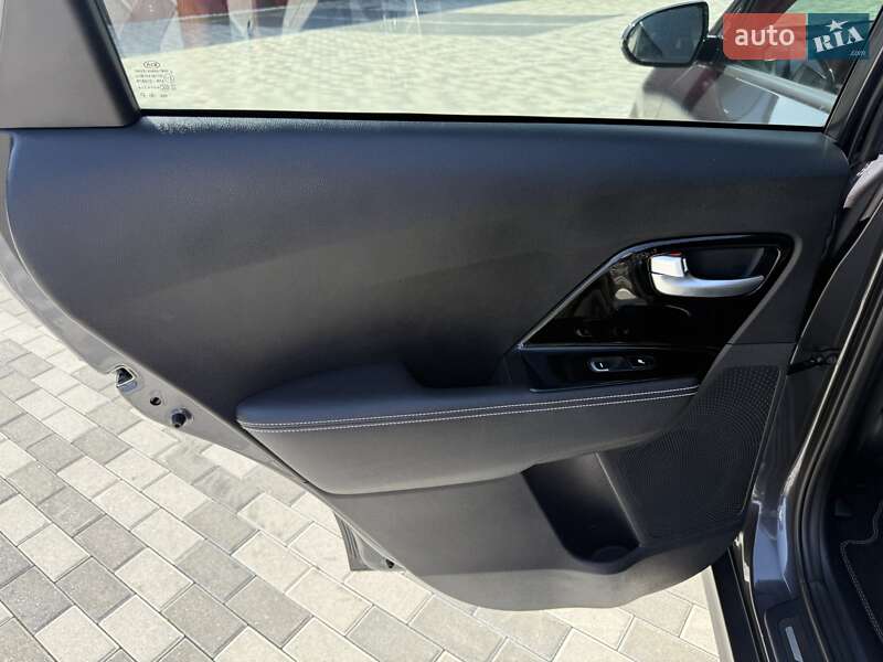 Позашляховик / Кросовер Kia Niro 2020 в Львові фото 20 Позашляховик / Кросовер Kia Niro 2020 в Львові