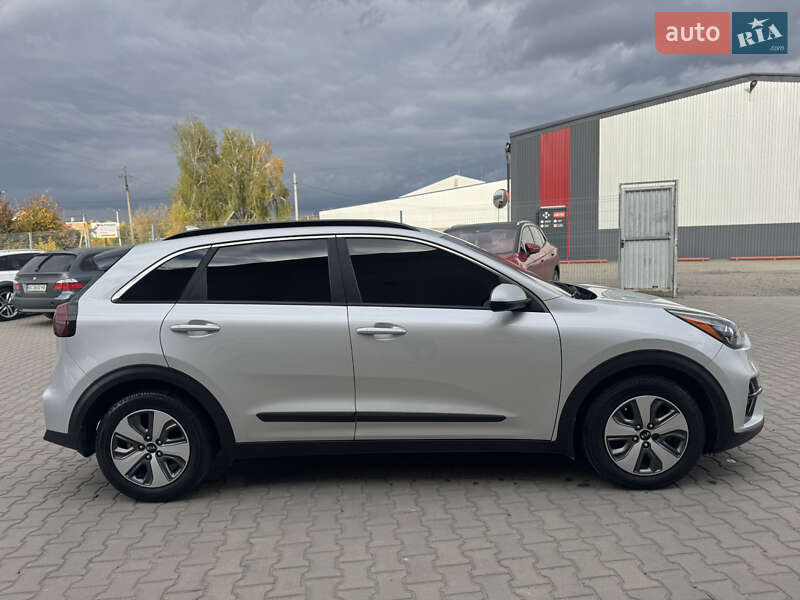 Позашляховик / Кросовер Kia Niro 2020 в Луцьку фото 8 Позашляховик / Кросовер Kia Niro 2020 в Луцьку