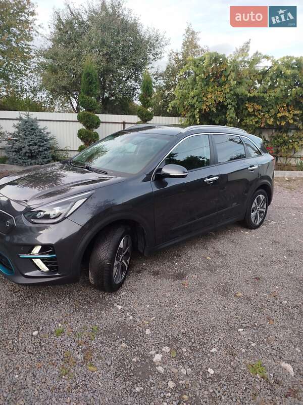 Внедорожник / Кроссовер Kia Niro 2019 в Львове фото Внедорожник / Кроссовер Kia Niro 2019 в Львове