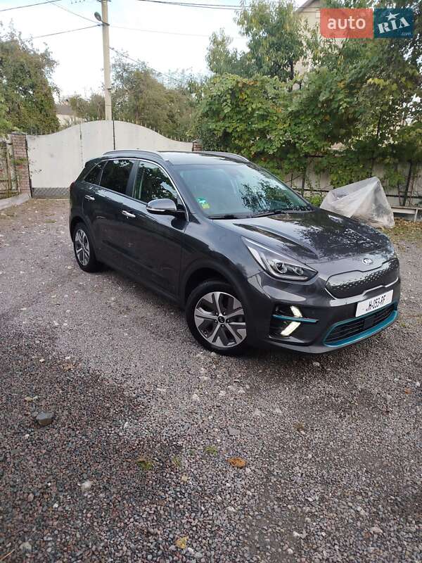 Внедорожник / Кроссовер Kia Niro 2019 в Львове фото 15 Внедорожник / Кроссовер Kia Niro 2019 в Львове
