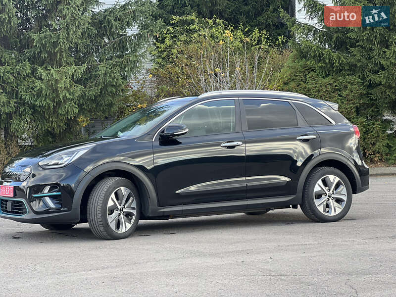 Позашляховик / Кросовер Kia Niro 2020 в Рівному фото 5 Позашляховик / Кросовер Kia Niro 2020 в Рівному