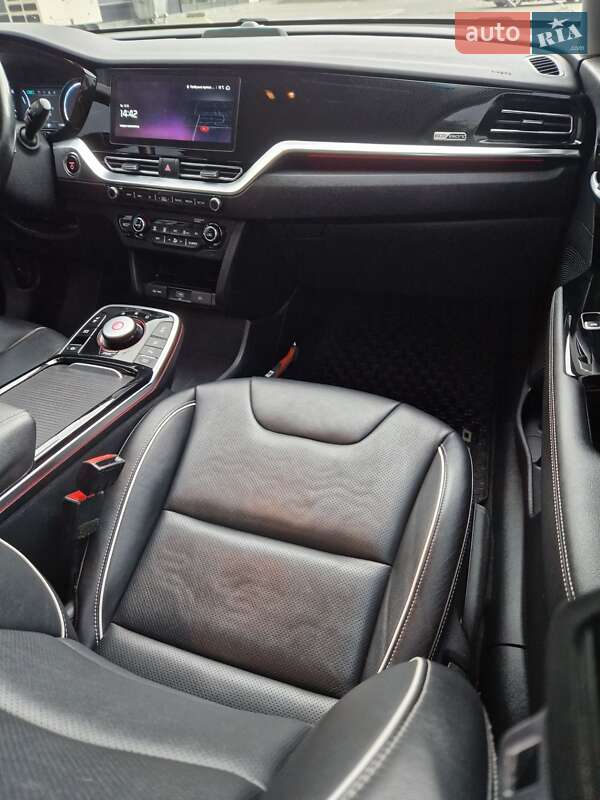 Позашляховик / Кросовер Kia Niro 2020 в Хмельницькому