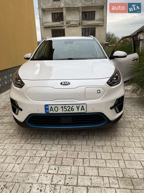 Позашляховик / Кросовер Kia Niro 2020 в Виноградові фото Позашляховик / Кросовер Kia Niro 2020 в Виноградові