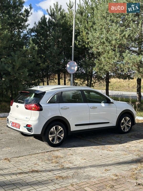 Позашляховик / Кросовер Kia Niro 2020 в Львові фото 24 Позашляховик / Кросовер Kia Niro 2020 в Львові
