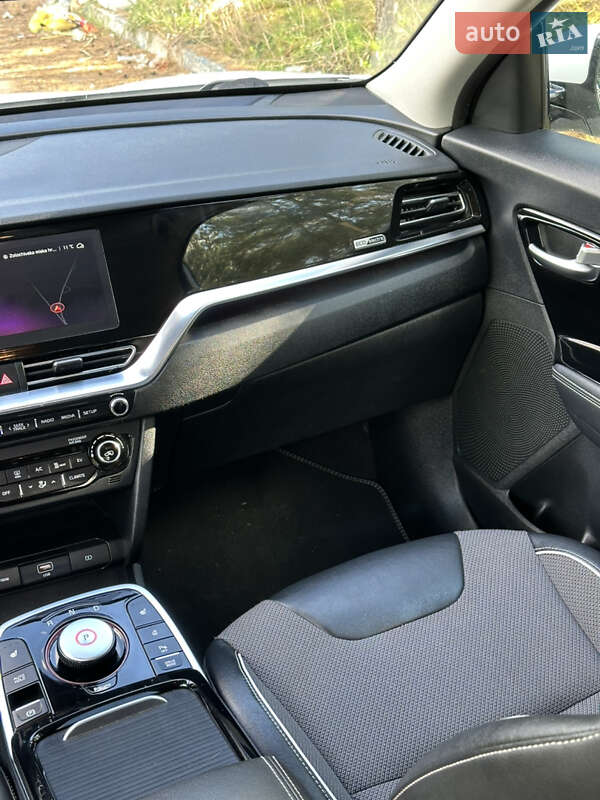 Позашляховик / Кросовер Kia Niro 2020 в Львові фото 36 Позашляховик / Кросовер Kia Niro 2020 в Львові