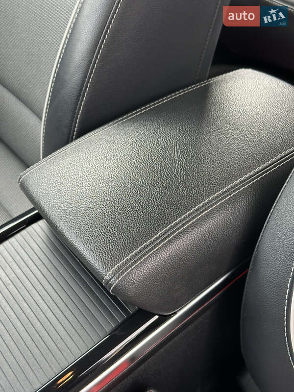 Позашляховик / Кросовер Kia Niro 2020 в Золочеві