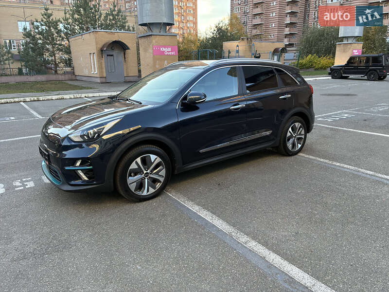 Внедорожник / Кроссовер Kia Niro 2020 в Киеве