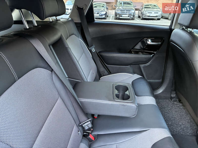 Внедорожник / Кроссовер Kia Niro 2020 в Киеве