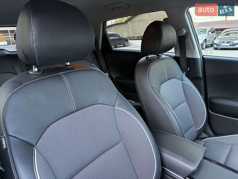 Внедорожник / Кроссовер Kia Niro 2020 в Киеве