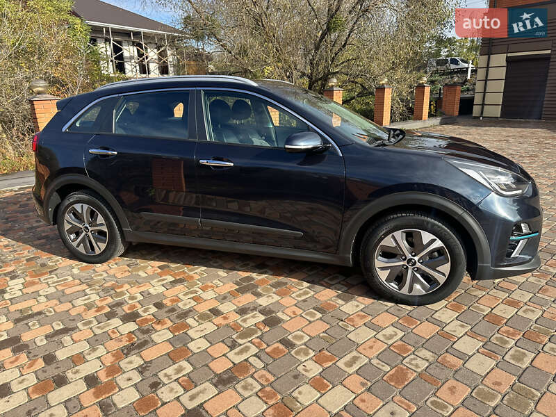 Позашляховик / Кросовер Kia Niro 2020 в Києві