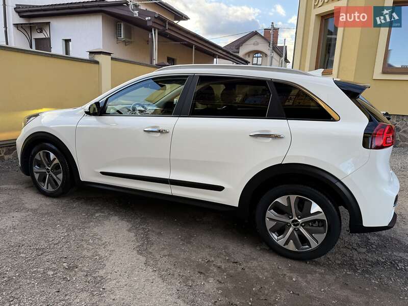 Внедорожник / Кроссовер Kia Niro 2022 в Львове