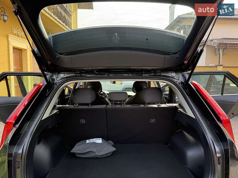 Позашляховик / Кросовер Kia Niro 2022 в Львові