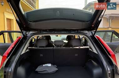 Внедорожник / Кроссовер Kia Niro 2023 в 