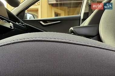 Внедорожник / Кроссовер Kia Niro 2023 в 