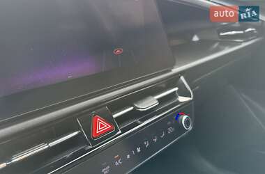Внедорожник / Кроссовер Kia Niro 2023 в 